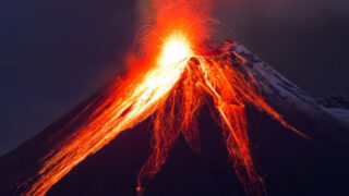 【2022最新】富士山噴火はいつ？予言予知や噂、データから地震津波で残る場所はどこ？